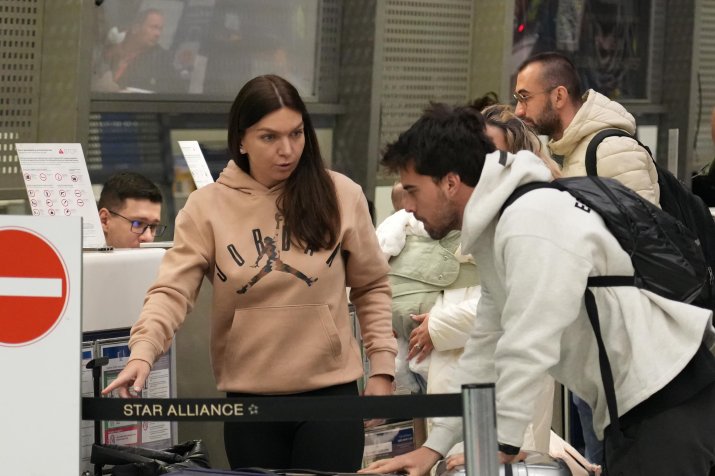 Simona Halep, alături de sparring partnerul ei, Joao Monteiro