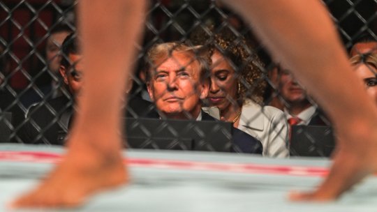 Donald Trump, surprins la unul dintre cele mai importante evenimente sportive din weekend. Cine l-a însoțit