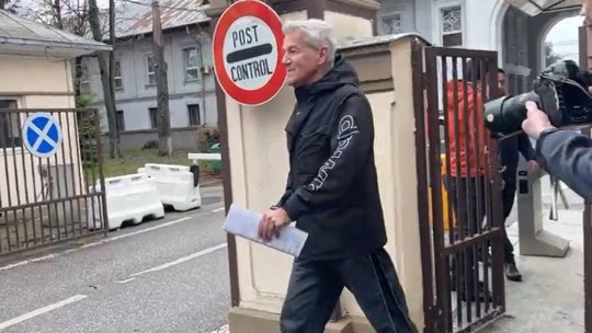 Imagini surprinzătoare! Dan Bittman iese râzând din sediul în care au fost audiați Daniel Niculae și ”Bocciu”. Ce explicații a dat presei