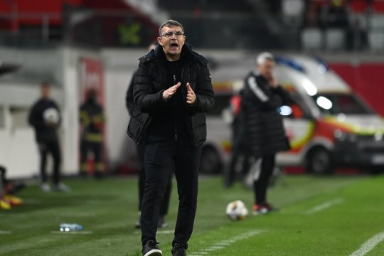 O nouă răsturnare de situație în cazul lui Eugen Neagoe! Antrenorul încă ar putea ajunge la Petrolul: ”Actele erau făcute”. Cine vrea să îi ia locul la FC Argeș: ”E un vis!”