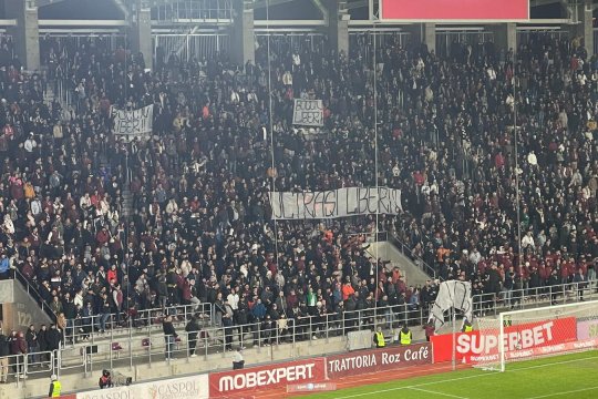 Moment unic în Giulești! Ce au scandat la unison galeria Rapidului și cea a Farului