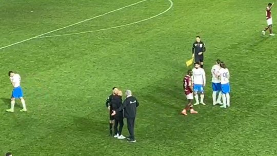 Cristiano Bergodi, criză de nervi ca niciodată! A mers glonț la arbitrul Găman și a fost ținut cu greu de Ionuț Voicu