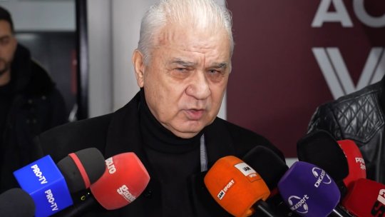 Anghel Iordănescu, după Rapid - Farul Constanța 1-2: ”Nașul i-a făcut cadou finului campionatul!” / ”Hagi e un șmecher și un vulpoi bătrân”