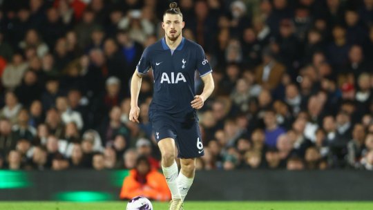 Radu Drăgușin, meci de coșmar pentru Tottenham la prima partidă ca titular. Cum s-a descurcat românul