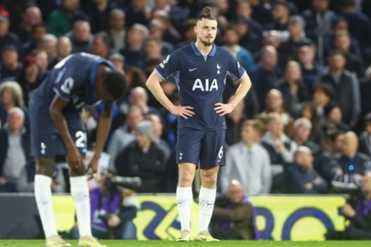 Cum a răspuns Ange Postecoglou când a fost întrebat despre evoluția lui Radu Drăgușin