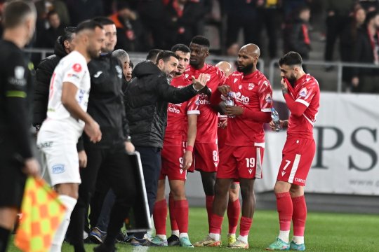 Fostul antrenor de la Dinamo, lăsat fără replică după eșecul usturător al ”câinilor”: ”Nu am înțeles”