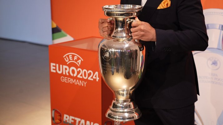 Trofeul Euro 2024 a fost adus în România la începutul lunii februarie 2024