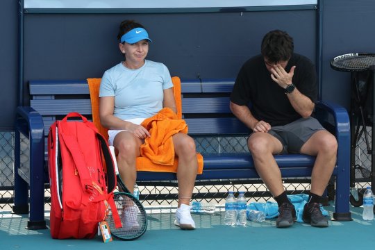 Cine este bărbatul surprins alături de Simona Halep la Miami. S-a zvonit că cei doi formează un cuplu