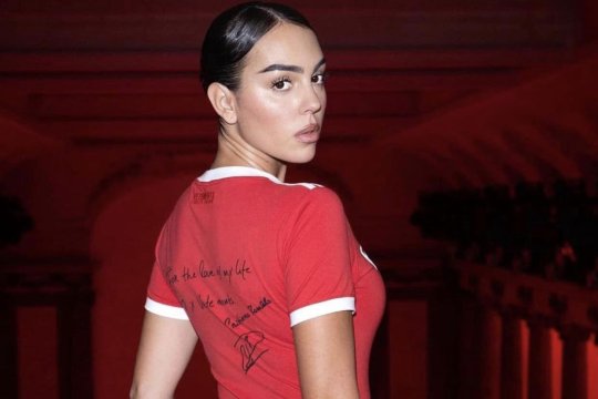 Georgina Rodriguez, apariție surprinzătoare la Săptămâna Modei de la Paris. Cum a fost Cristiano Ronaldo alături de ea