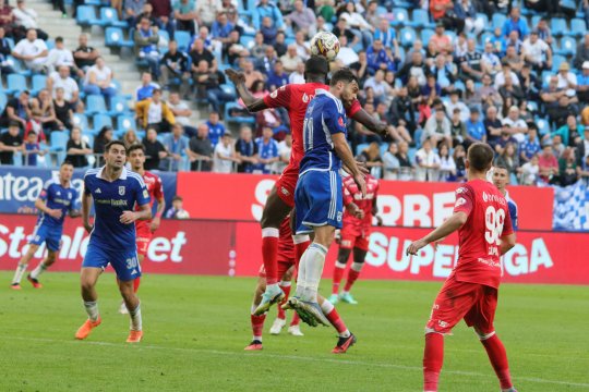 UTA - FCU Craiova 3-2. Arădenii au urcat pe loc pe play-off!