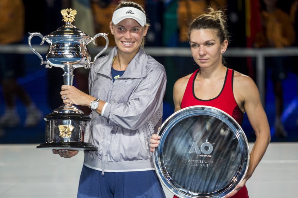 Caroline Wozniacki a câștigat 30 de titluri WTA în carieră, față de cele 24 ale Simonei Halep