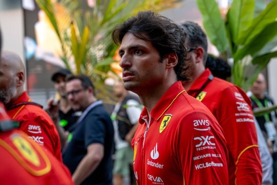 Carlos Sainz, șanse mari să piloteze în Marele Premiu al Australiei după operație