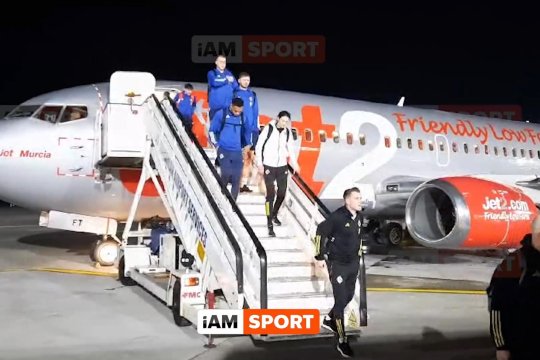 Adversarii de vineri ai României au ajuns la București! Primele imagini de la aeroport