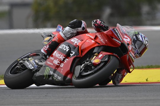 “Bestia” pleacă din pole-position în Portugalia! Enea Bastianini și-a dus Ducati-ul pe primul loc al grilei