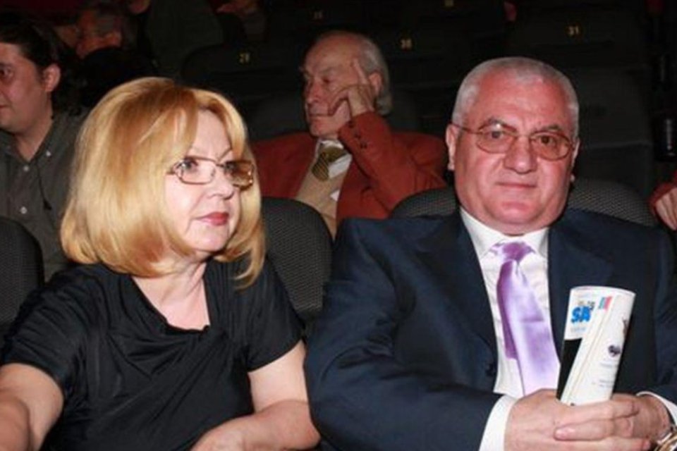 Dumitru Dragomir, împreună cu soția lui, Vica