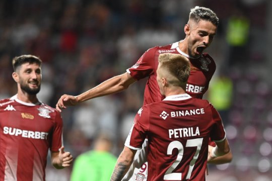 Marius Șumudică a evidențiat un jucător din atacul Rapidului și l-a comparat cu Cyril Thereau: ”Îi felicit pe Șucu, Nico și Angelescu!”