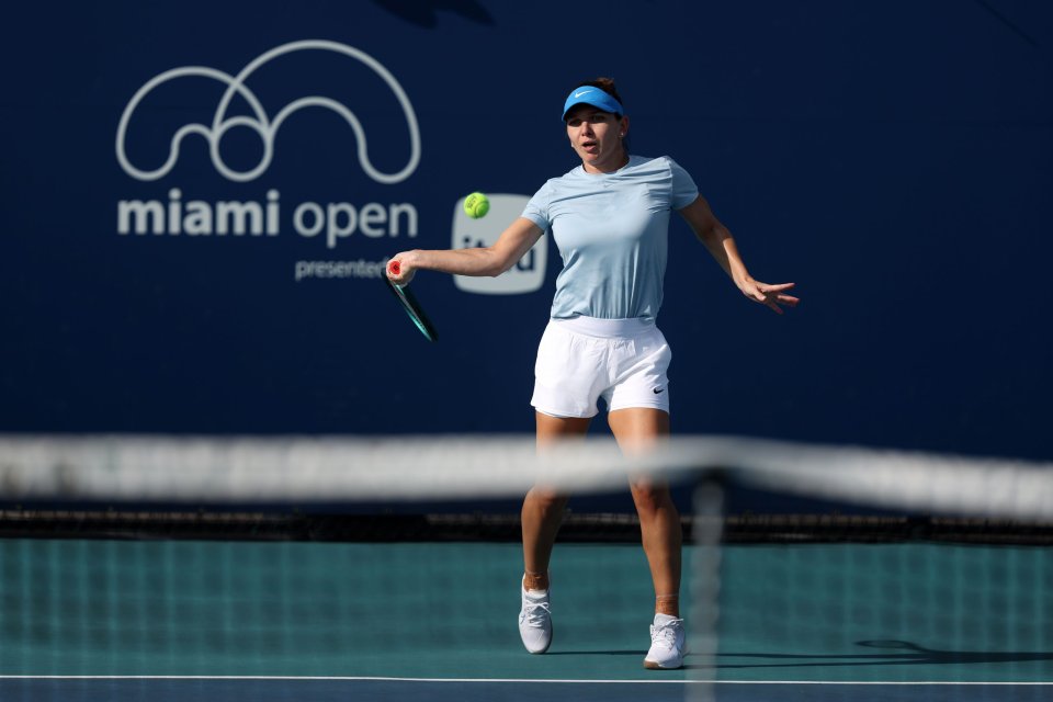 Simona Halep la un antrenament pe Hard Rock Stadium din Miami, Florida, SUA, 18 martie 2024