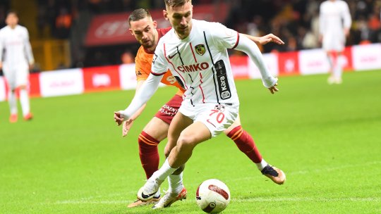 Denis Drăguș, pregătit pentru un transfer stelar! Cluburile mari ale Europei au pus ochii pe fotbalist: ”Sunt interesate de el!”