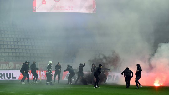 Dinamo și UTA, sancțiuni uriașe după incidentele de la meciul direct! Cât vor juca fără spectatori și ce amenzi au primit