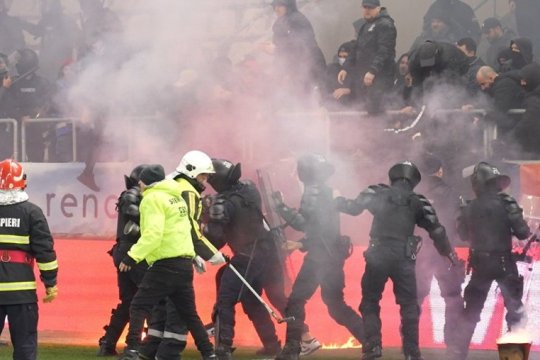 Dinamo iese la atac după decizia Comisiei de Disciplină. Comunicatul oficial: "Jandarmii au partea lor de vină. Nu e corect"