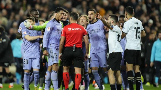 Momente incredibile la Valencia - Real Madrid. "Galacticii", loviți de blestemul Chihaia: au marcat la ultima fază, însă arbitrul a fluierat finalul partidei