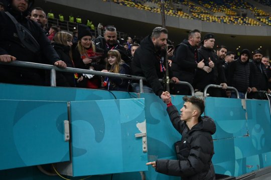 Trei momente inedite petrecute după fluierul final de la FCSB - Petrolul 1-0. Ce au făcut Florinel Coman, Tavi Popescu și Luis Phelipe