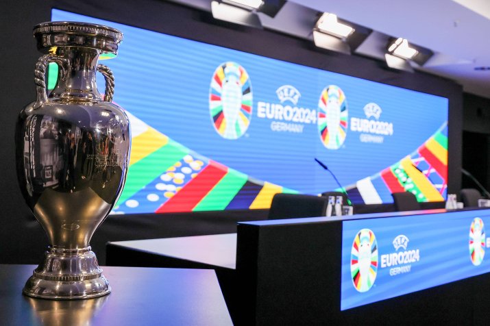 Acesta este trofeul care va fi acordat câștigătoarei Euro 2024