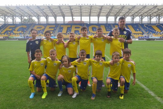 Juniorii unui club de tradiție din România, jefuiți în Italia: “Ne-au lăsat fără bani, telefoane și echipament”