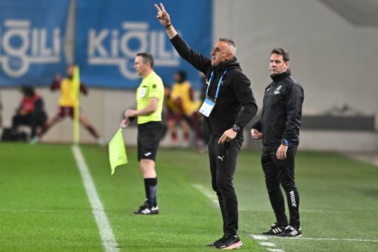 Ivaylo Petev, laude pentru Rapid după egalul făcut de Universitatea Craiova