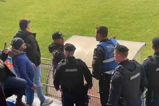 Steaua, învinsă categoric de FCSB în Liga de Tineret. A fost scandal în tribune și jandarmii au fost nevoiți să intervină. Susținătorii ”militarilor” au imitat sunete de oaie