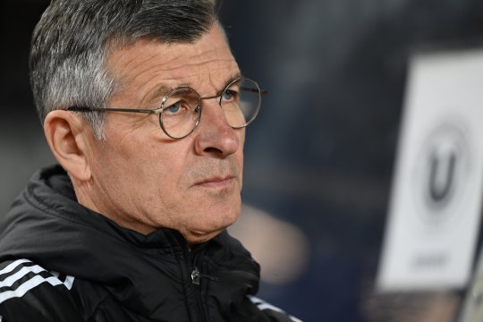 Cum își motivează Sabău jucătorii înaintea meciului decisiv pentru calificarea în play-off: "Pentru noi este ca și cum am câștiga un campionat!"