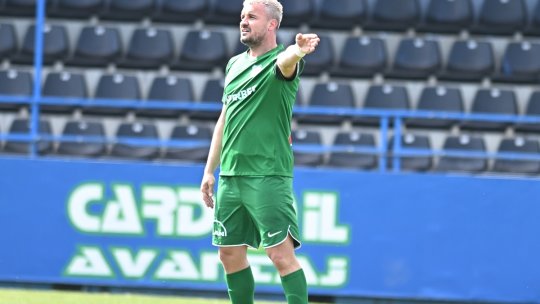 Schimbă meseria? Constantin Budescu, surprins într-o ipostază fabuloasă după ce a fost tras pe linie moartă de Hagi la Farul