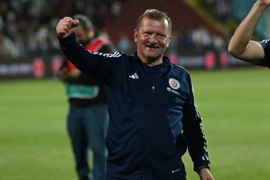 Dorinel Munteanu, pe banca unei alte echipe din Superliga? Basarab Panduru: ”Acolo, da!”