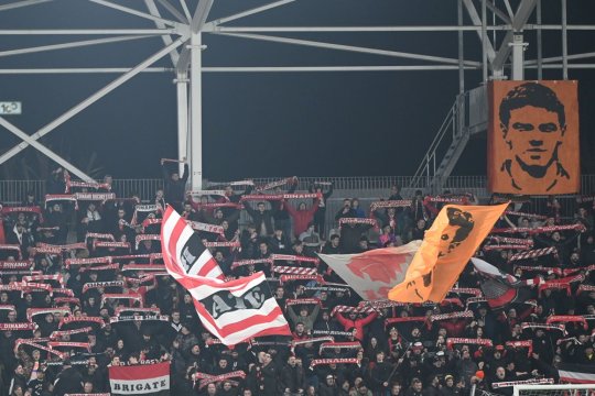 Dinamo, din nou ca în perioada DDB. Acționarii cer donații de la suporteri