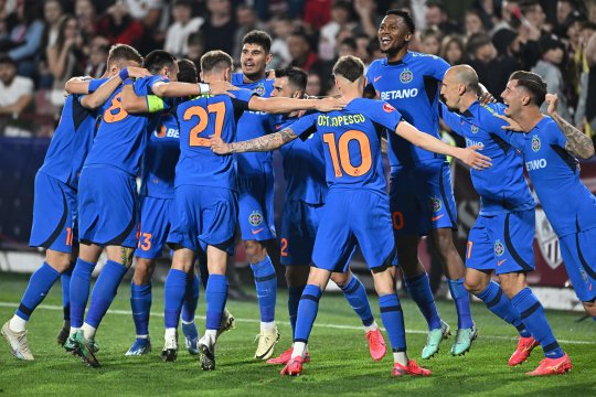FCSB poate deveni campioană dacă o bate pe Rapid! Toate calculele din lupta pentru titlu din Liga 1