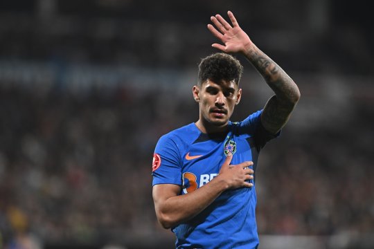 Situație ieșită din comun la Cluj! Florinel Coman le-a oferit un cadou fanilor din tribună la finalul meciului din Gruia