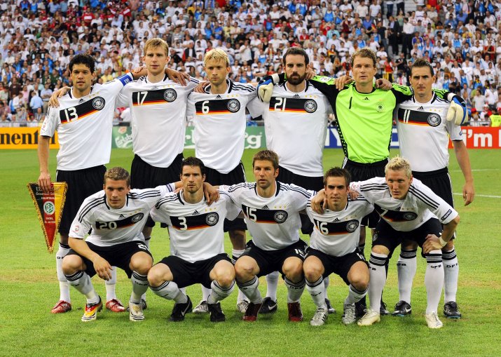 2 este locul ocupat de Thomas Hitzlsperger cu naționala Germaniei, la EURO 2008