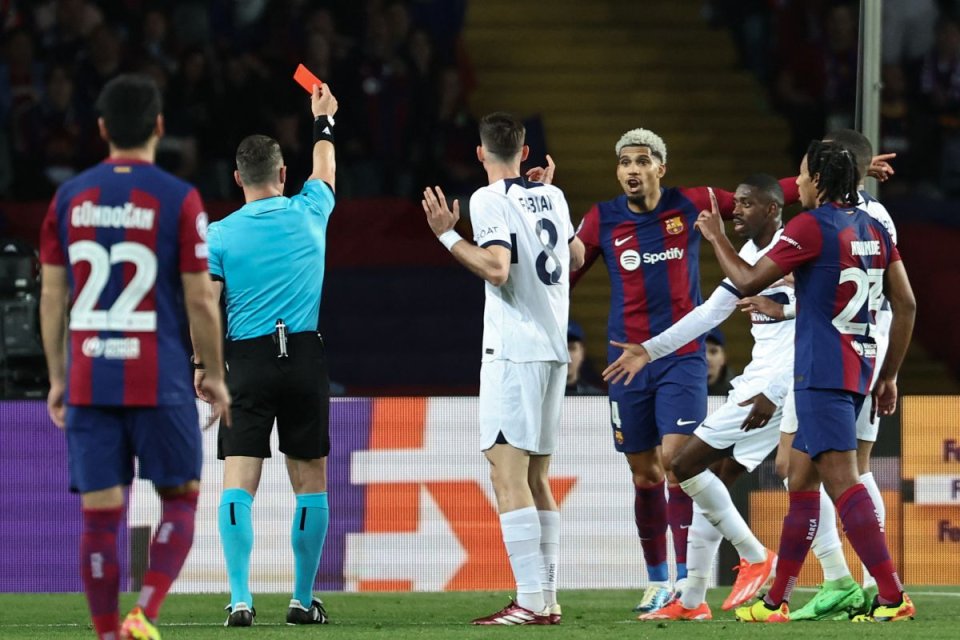 Istvan Kovacs a fost cel mai tânăr arbitru UEFA în 2010