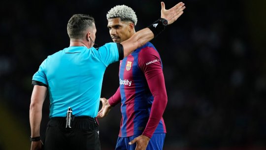 Ce-i reproșează Adrian Porumboiu lui Istvan Kovacs, după prestația românului de la Barcelona - PSG: "A uitat"