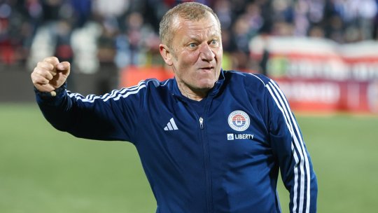 Imaginea zilei cu Dorinel Munteanu protagonist! Cum a fost suprins antrenorul Oțelului după calificarea în finala Cupei României