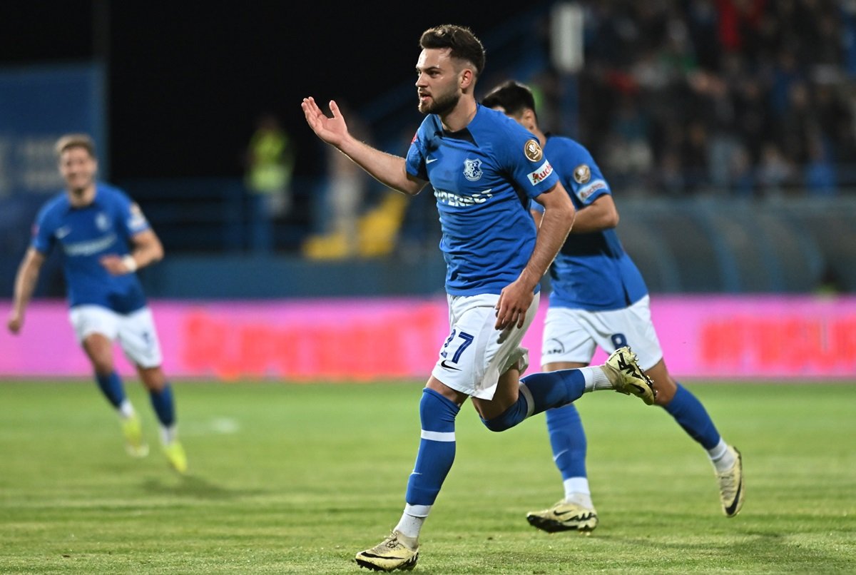 Farul urcă pe locul 2 cu un succes cu CFR