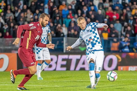 Corvinul - CFR Cluj 4-0. Nebunie la Hunedoara! Echipa pregătită de Mutu, umilită și eliminată din Cupa României de o formație din Liga 2