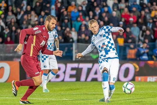 Corvinul - CFR Cluj 4-0. Nebunie la Hunedoara! Echipa pregătită de Mutu, umilită și eliminată din Cupa României de o formație din Liga 2