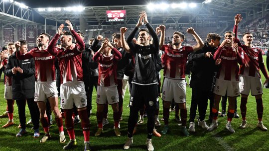 Un fotbalist de la Rapid ar putea fi primul transfer al lui Dan Petrescu la CFR Cluj. Ce cluburi se mai interesează de jucător