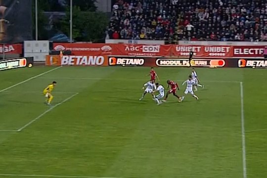 "Liniile sunt neconcludente, nu avem reluări!" Gol anulat lui Dinamo, iar imaginile din camera VAR nu au apărut