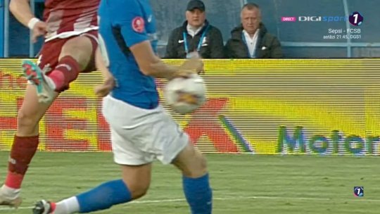 Penalty contestat pentru Rapid la partida cu Farul. Ce arată reluările