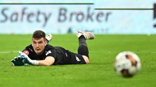 Probleme pentru Rapid! Aioani a fost schimbat la pauza meciului cu Farul