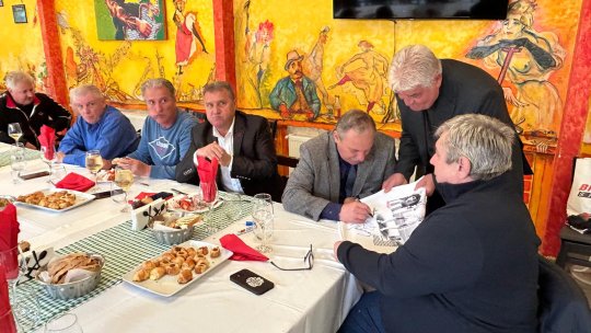 O nouă sărbătoare în familia dinamovistă! Au trecut 40 de ani de la returul semifinalei cu Liverpool. Cum au celebrat jucătorii care au scris istorie în tricoul roș-alb