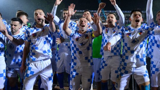 Ce se întâmplă cu licența UEFA solicitată de Corvinul. Explicații oficiale: ”Noi am înaintat tot ce trebuie”