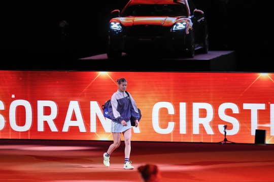 Sorana Cîrstea, eliminată de numărul 1 mondial de la Madrid Open! Victorie facilă pentru Iga Swiatek în fața româncei